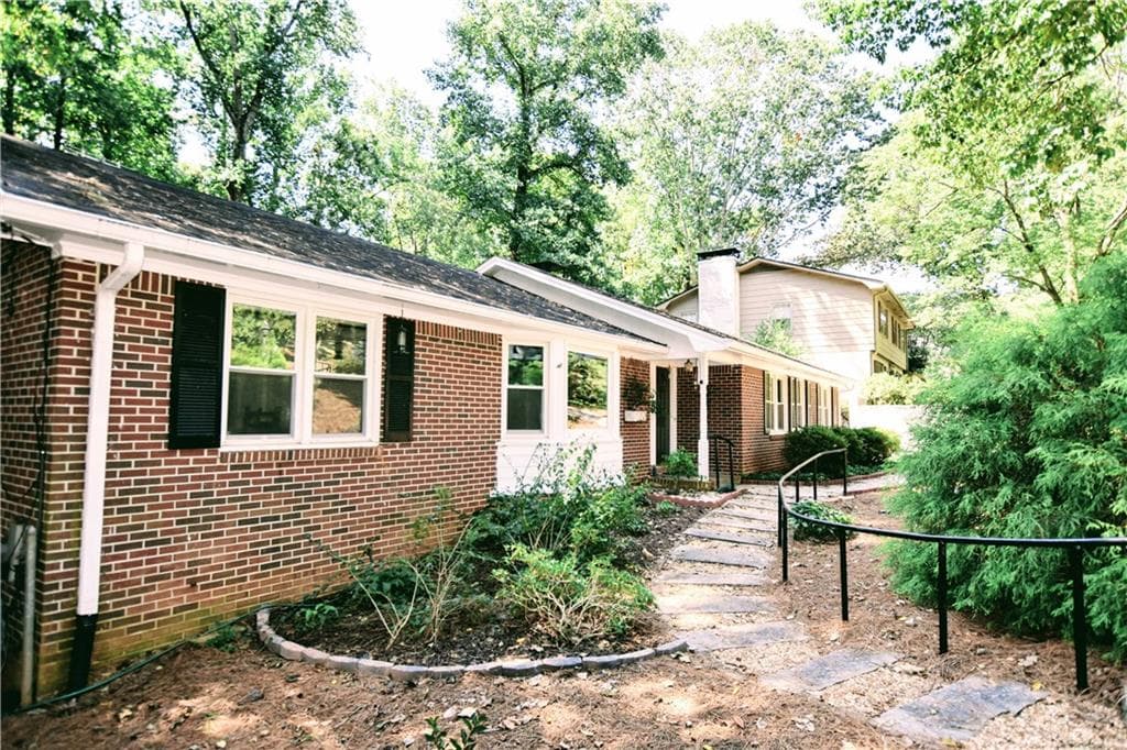 375 Elden Drive, Sandy Springs, GA 30342 — most recent listing photo