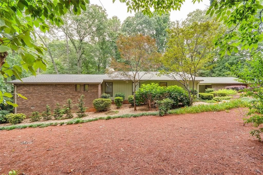 5 bedroom, 3,757 sq ft single family residence sold at 2044 Silversmith Lane, Smoke Rise, GA 30087