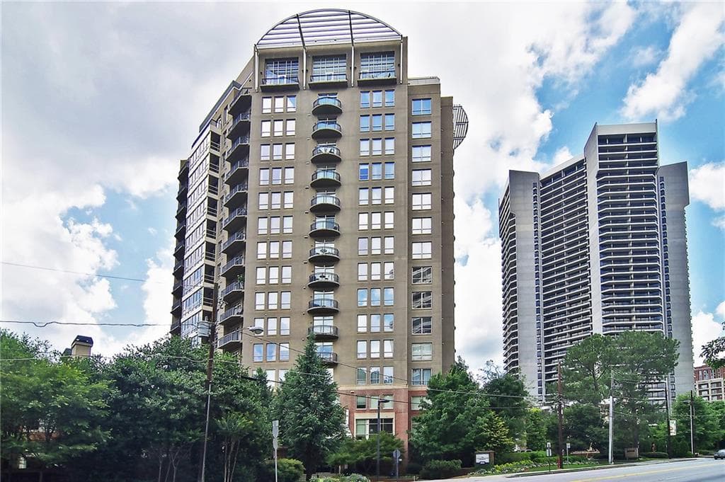 1 bedroom, 1,008 sq ft condominium sold at 2626 Peachtree Road 410, Atlanta, GA 30305