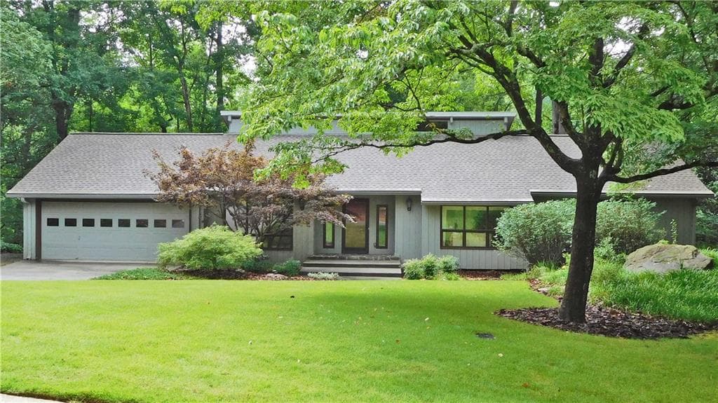 321 Weatherstone Lane, Marietta, GA 30068 — most recent listing photo