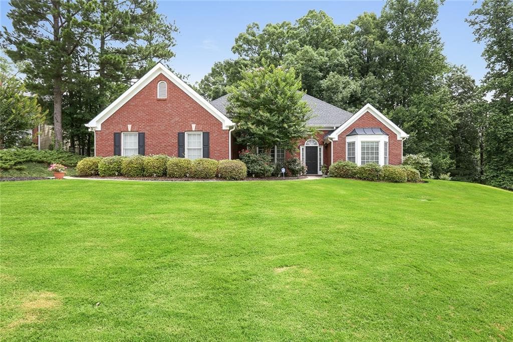 4 bedroom, 2,146 sq ft single family residence sold at 5635 Silk Oak Way, Sugar Hill, GA 30518