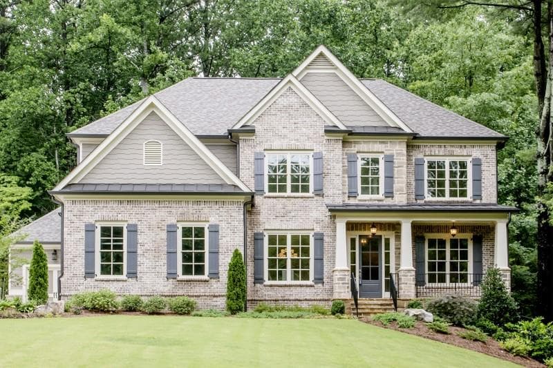 5 bedroom, 3,519 sq ft single family residence sold at 6039 Kayron Drive, Atlanta, GA 30328