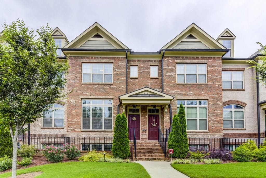 3 bedroom, 2,046 sq ft townhouse sold at 1246 Lavista Circle 1246, Atlanta, GA 30324
