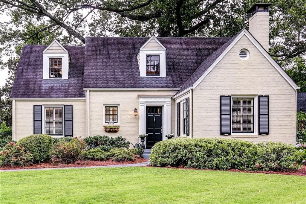 4 bedroom, 3,247 sq ft single family residence sold at 415 E Wesley Road, Atlanta, GA 30305