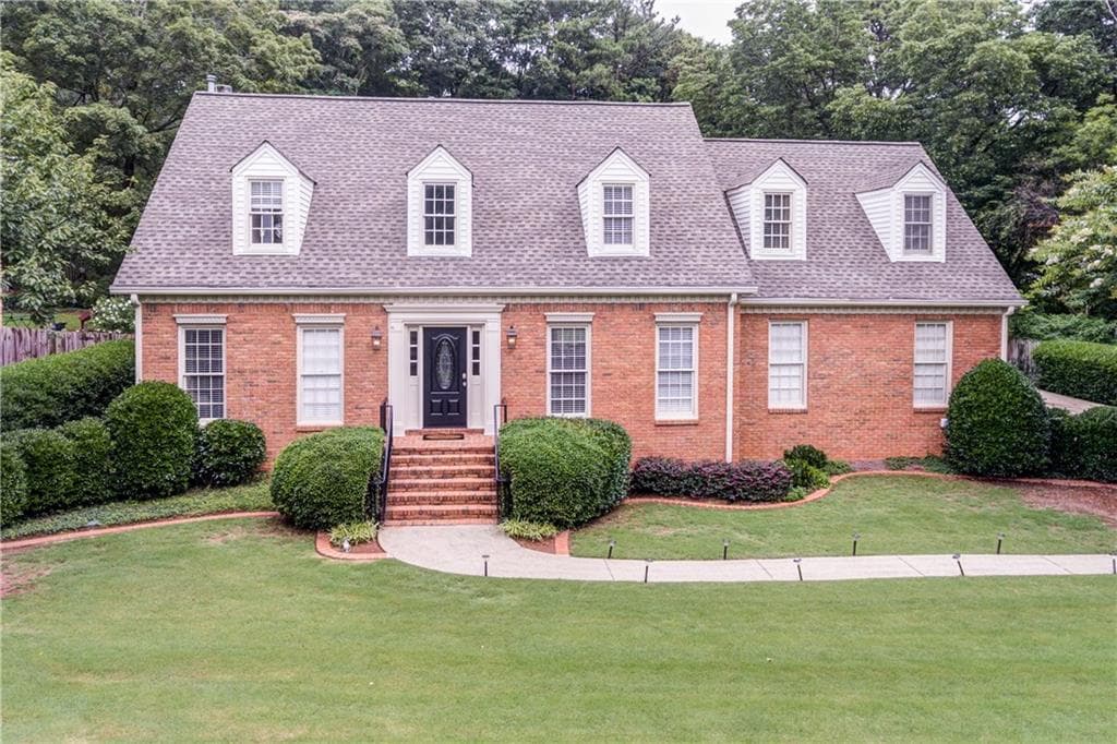 4 bedroom, 2,900 sq ft single family residence sold at 466 Park Manor Drive, Marietta, GA 30064
