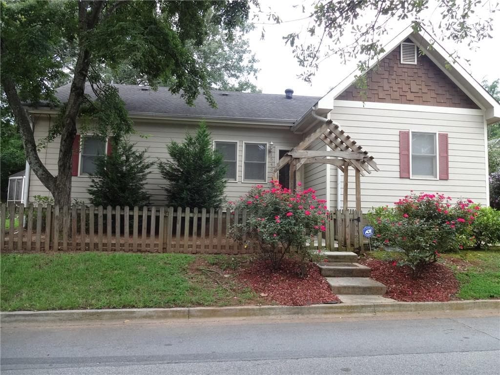 1540 Vesta Avenue, Atlanta, GA 30337 — most recent listing photo