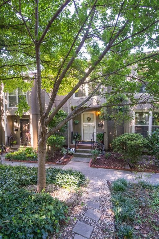 4 bedroom, 3,100 sq ft townhouse sold at 1713 Woodcliff Way, Atlanta, GA 30329