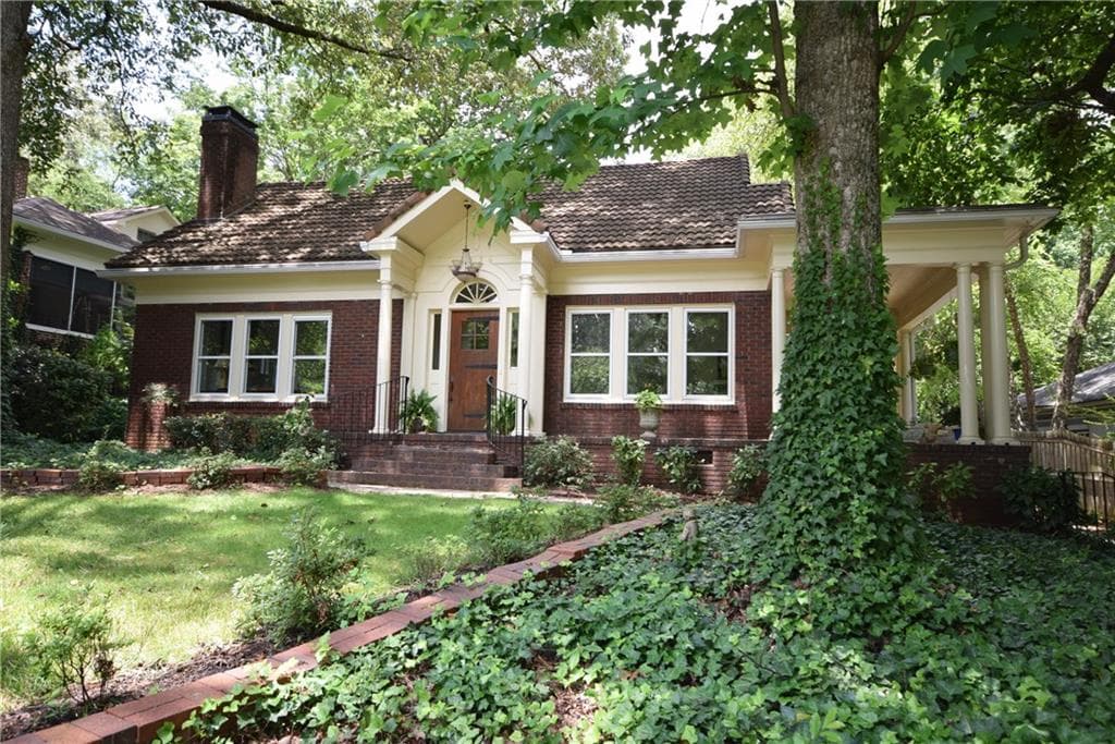 4 bedroom, 3,450 sq ft single family residence sold at 1336 Harvard Road, Atlanta, GA 30306