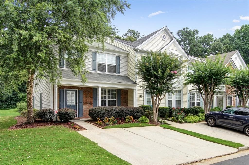 3 bedroom, 1,445 sq ft townhouse sold at 9165 Nesbit Ferry Road 12, Alpharetta, GA 30022