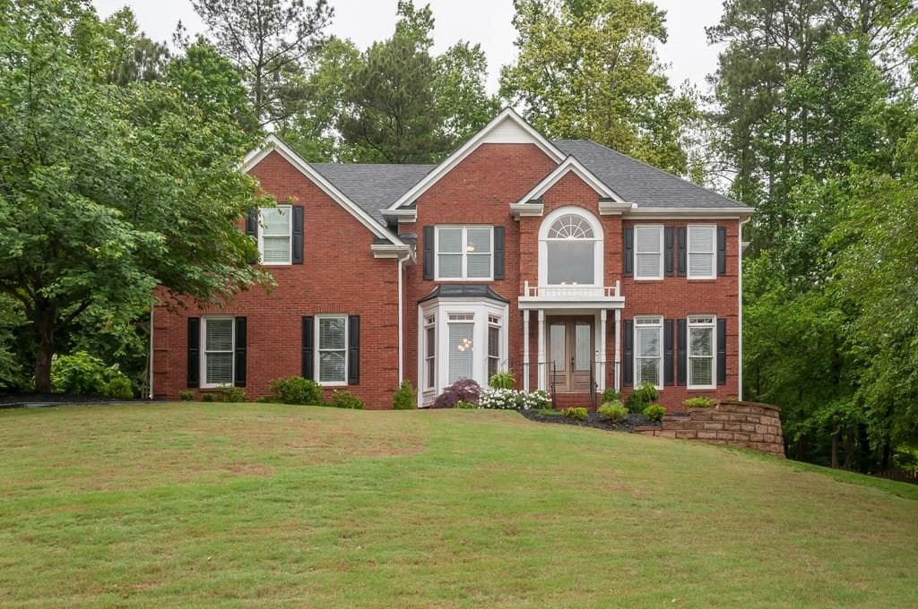 5 bedroom, 3,541 sq ft single family residence sold at 400 Oxford Meadow Run, Alpharetta, GA 30004