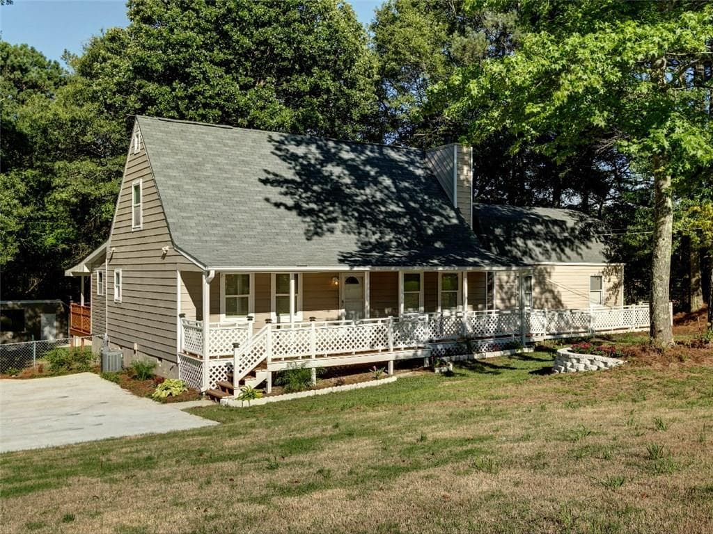 3 bedroom single family residence sold at 2093 W Sandtown Road, Marietta, GA 30064