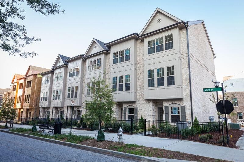 3 bedroom, 1,300 sq ft townhouse sold at 631 Broadview Place, Atlanta, GA 30324
