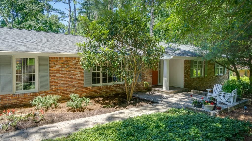 5 bedroom, 2,440 sq ft single family residence sold at 2232 Street Deville, Atlanta, GA 30345