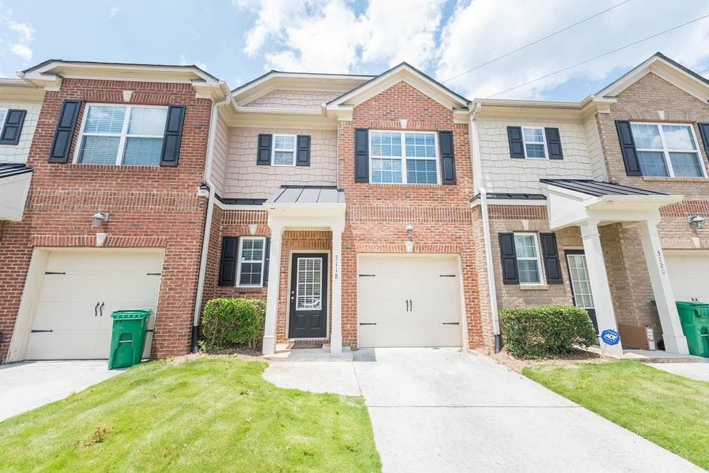 3 bedroom, 1,550 sq ft townhouse sold at 3118 Garrard Place, Atlanta, GA 30360