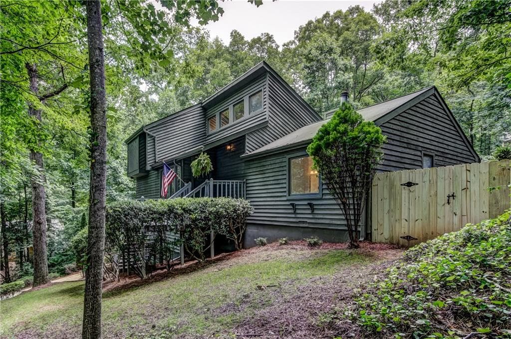 9370 Martin Road, Roswell, GA 30076 — most recent listing photo