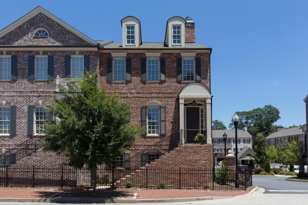 4 bedroom, 2,748 sq ft townhouse sold at 140 Rose Garden Lane 140, Alpharetta, GA 30009
