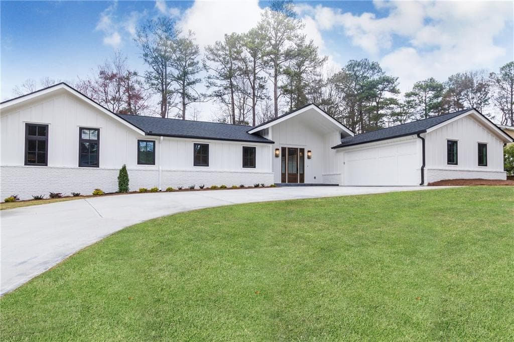 4 bedroom, 3,400 sq ft single family residence sold at 1532 Kadleston Way, Brookhaven, GA 30319