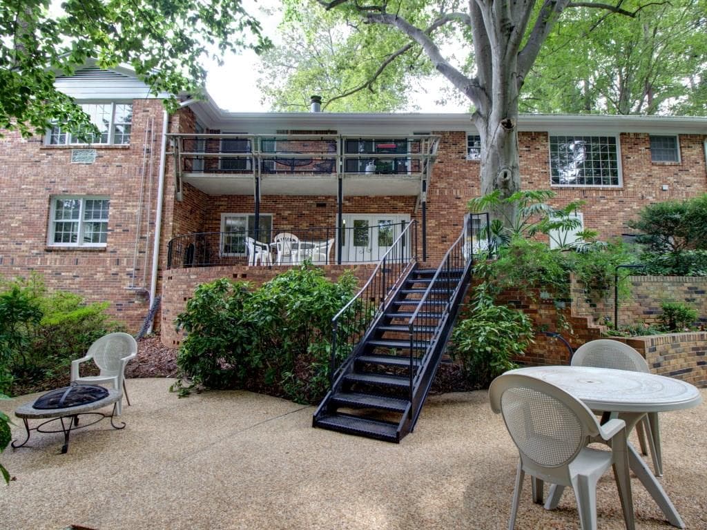 4 bedroom single family residence sold at 2238 Hill Park Court, Decatur, GA 30033