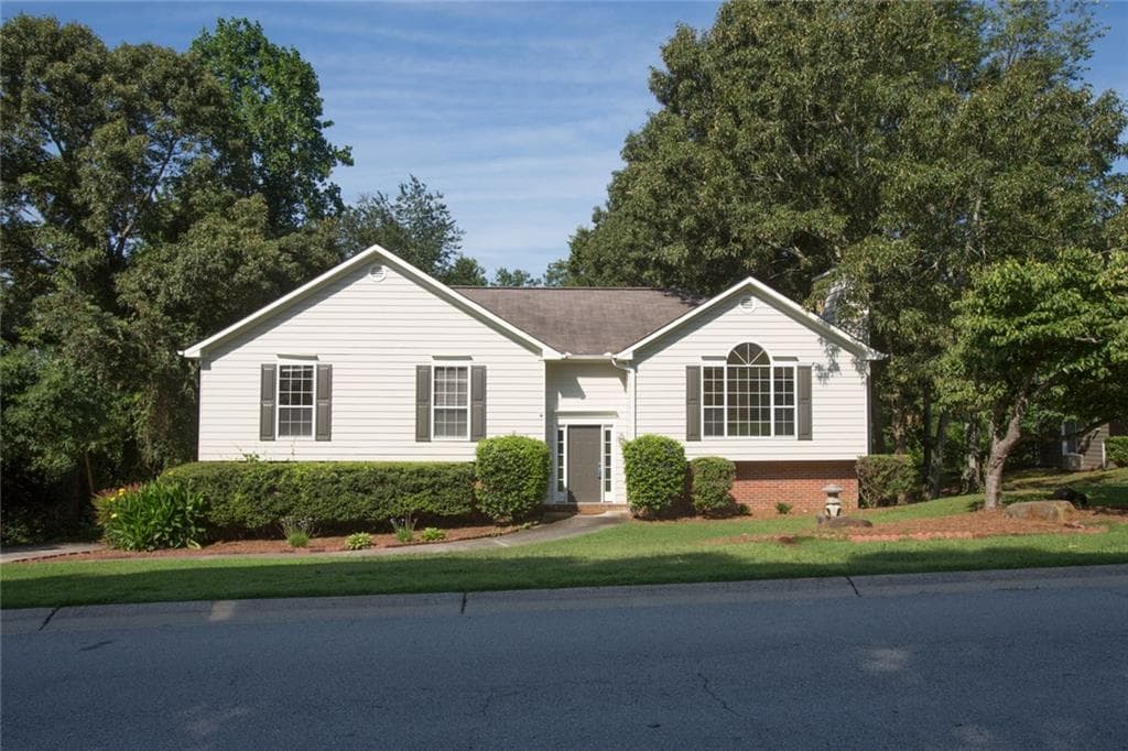 4 bedroom, 1,582 sq ft single family residence sold at 2110 Huntington Hill Trace, Buford, GA 30519