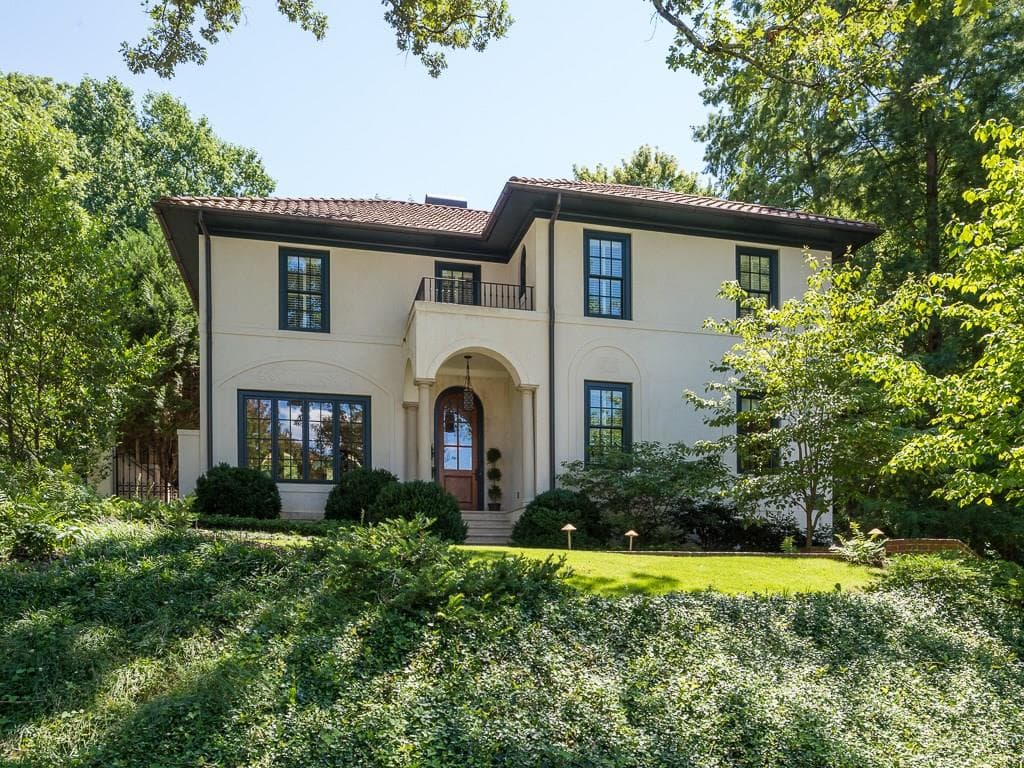 5 bedroom, 5,224 sq ft single family residence sold at 813 Sherwood Road, Atlanta, GA 30324