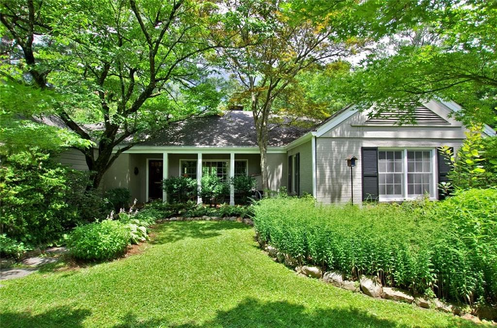 4 bedroom, 2,641 sq ft single family residence sold at 684 Darlington Road, Atlanta, GA 30305