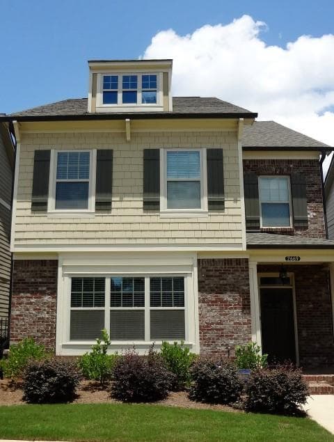 4 bedroom, 2,556 sq ft single family residence sold at 2669 Telfair Drive, Smyrna, GA 30080