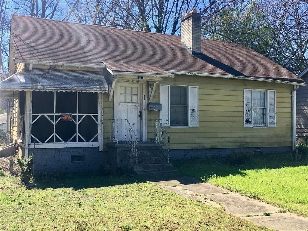 3 bedroom, 1,179 sq ft single family residence sold at 1082 Mayson Turner Road, Atlanta, GA 30314