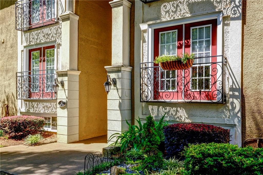 2 bedroom, 1,060 sq ft condominium sold at 1445 Monroe Drive C40, Atlanta, GA 30324