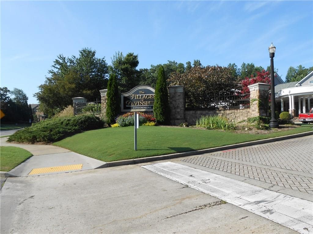1 bedroom, 941 sq ft condominium sold at 319 Pembroke Circle 319, Alpharetta, GA 30004