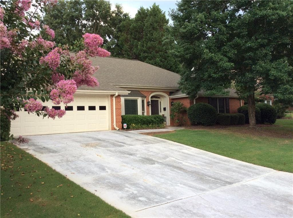 3 bedroom, 1,895 sq ft single family residence sold at 400 SINGLETREE Trace, Alpharetta, GA 30004