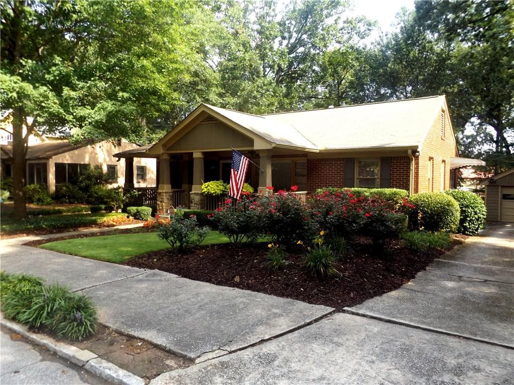 3 bedroom, 1,345 sq ft single family residence sold at 1436 Benning Place, Atlanta, GA 30307