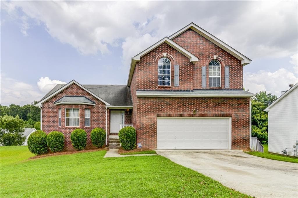 3 bedroom, 1,910 sq ft single family residence sold at 596 Wren Walk, Stone Mountain, GA 30087