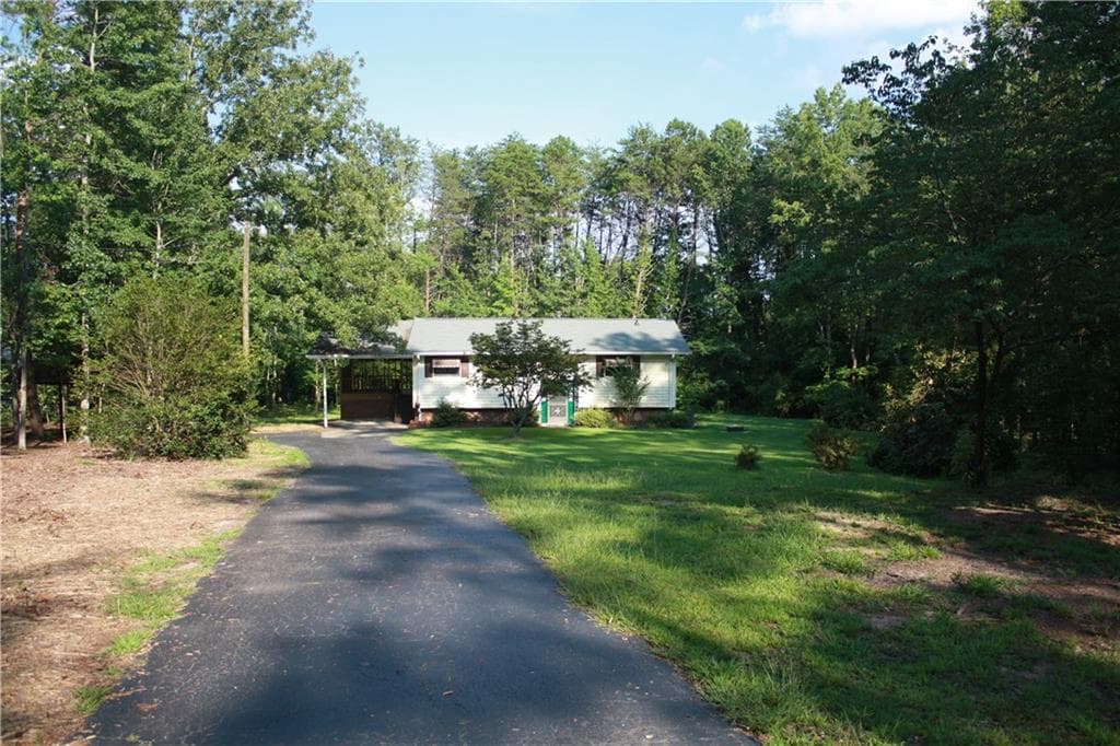 4895 Newton Drive, Gainesville, GA 30506 — most recent listing photo