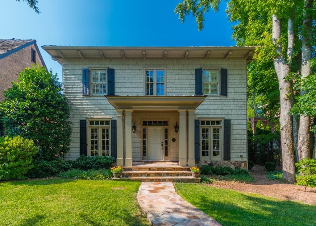 4 bedroom, 3,458 sq ft single family residence sold at 5819 Long Park Road, Cumming, GA 30040