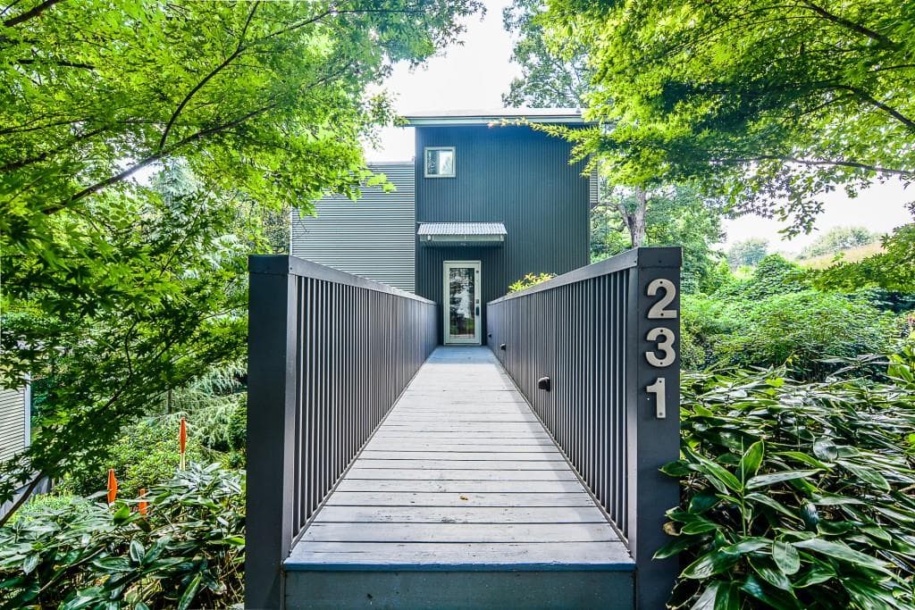 2 bedroom, 1,486 sq ft single family residence sold at 231 Degress Avenue, Atlanta, GA 30307