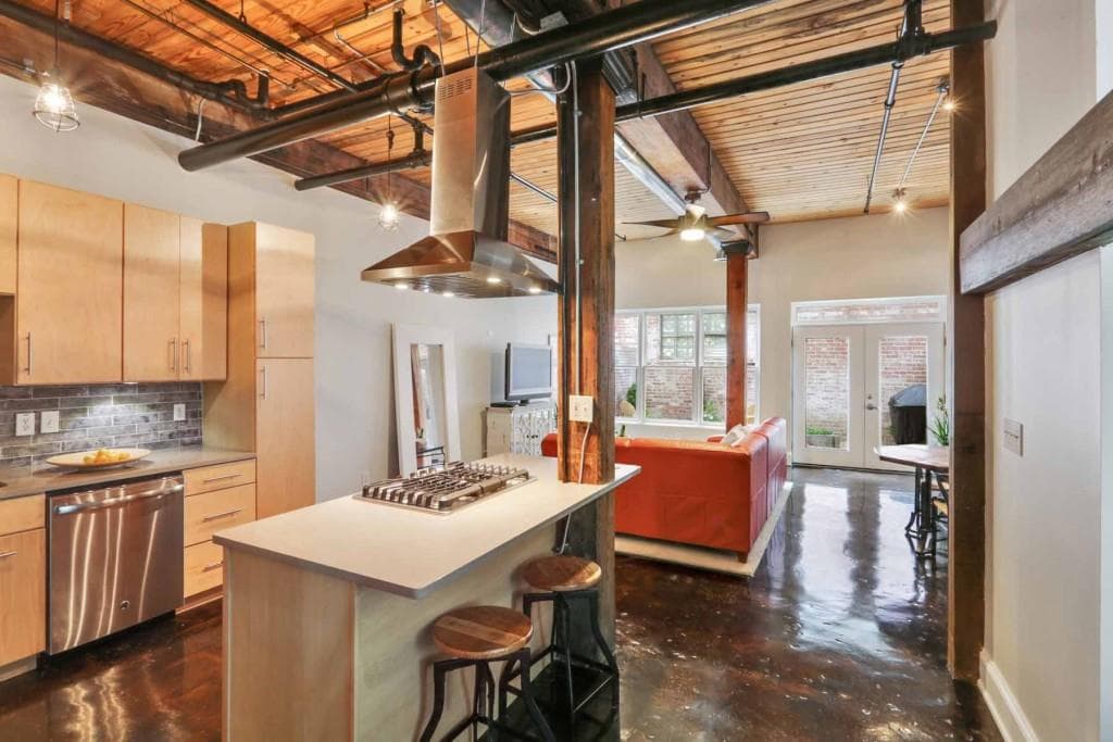 3 bedroom, 1,800 sq ft condominium sold at 320 Peters Street 14, Atlanta, GA 30313