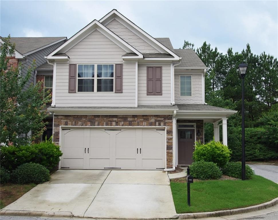 3 bedroom, 1,930 sq ft townhouse sold at 5184 Whiteoak Avenue, Smyrna, GA 30080