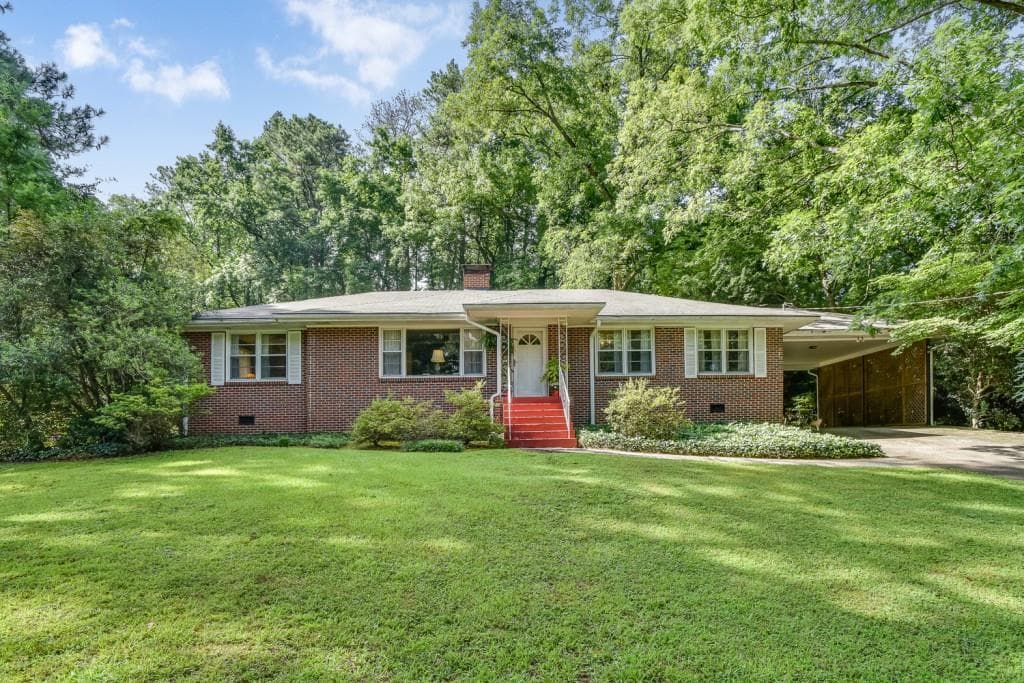 4 bedroom, 2,180 sq ft single family residence sold at 1353 Fama Drive, Atlanta, GA 30329