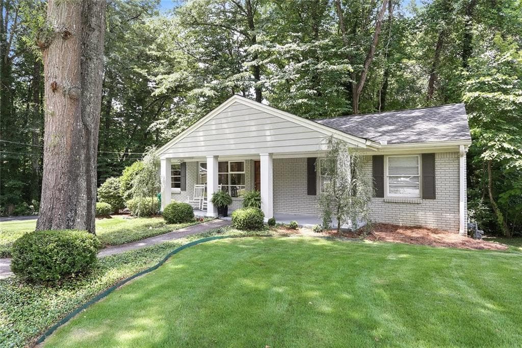 3 bedroom, 1,847 sq ft single family residence sold at 994 Burton Drive, Atlanta, GA 30329