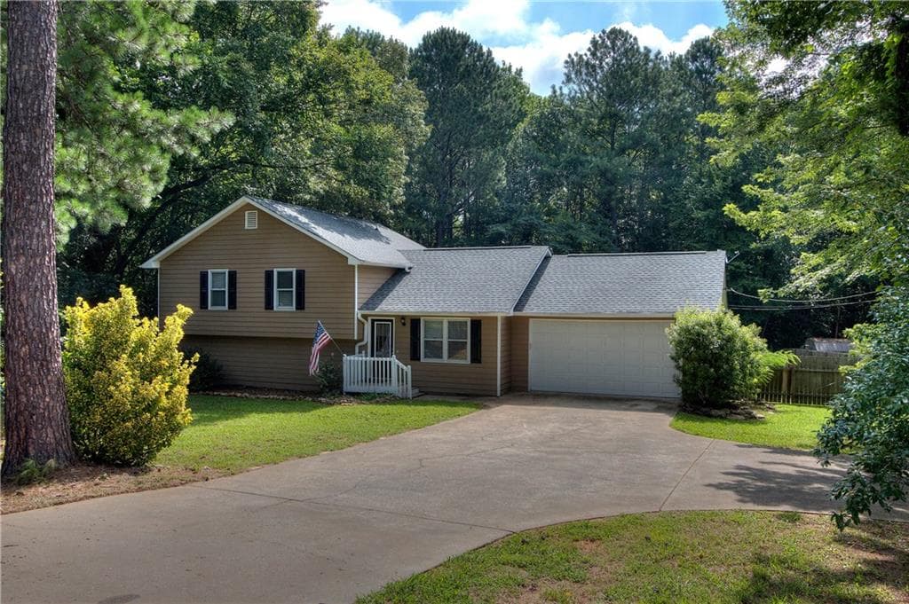 3 bedroom, 2,072 sq ft single family residence sold at 558 Peeples Valley Road, Cartersville, GA 30121