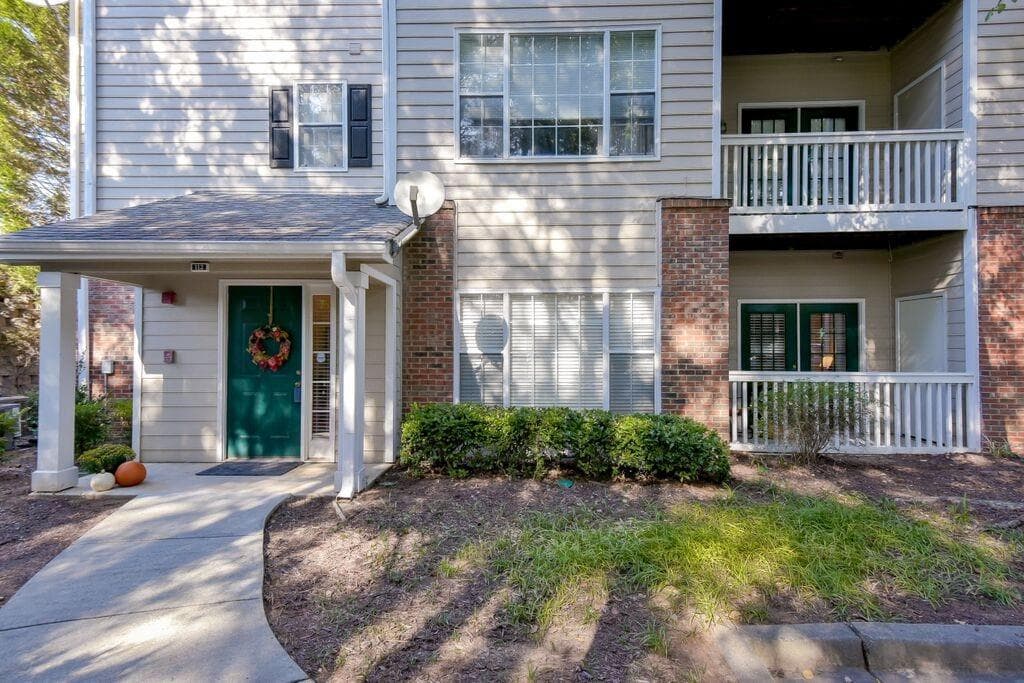 2 bedroom condominium sold at 112 Vinings Forest Circle -, Smyrna, GA 30080
