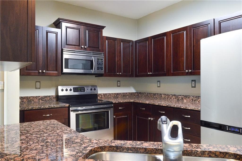 432 Pembroke Circle 432, Alpharetta, GA 30004 — most recent listing photo