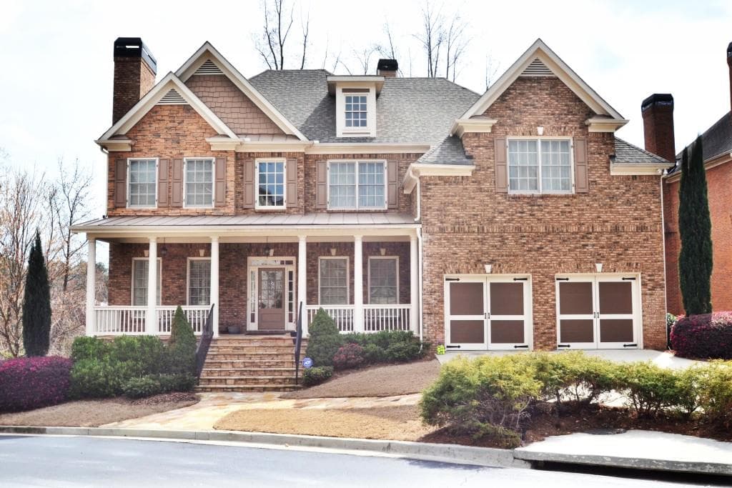 6 bedroom, 4,819 sq ft single family residence sold at 629 Darlington Commons Court, Atlanta, GA 30305
