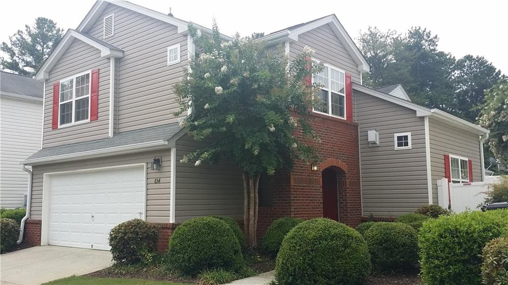 3 bedroom, 1,117 sq ft single family residence sold at 654 W Oaks Drive, Woodstock, GA 30188