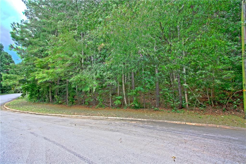 single family residence sold at 5315 Kanawha Court, Smoke Rise, GA 30087