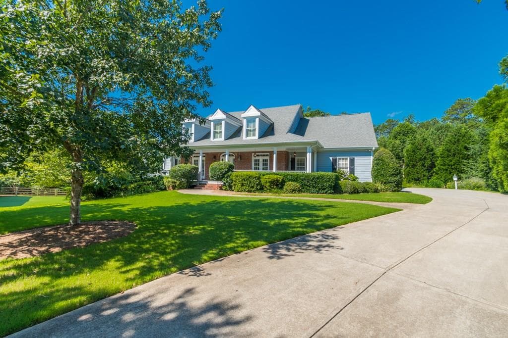 4 bedroom, 3,254 sq ft single family residence sold at 673 Northumberland Drive, Alpharetta, GA 30004