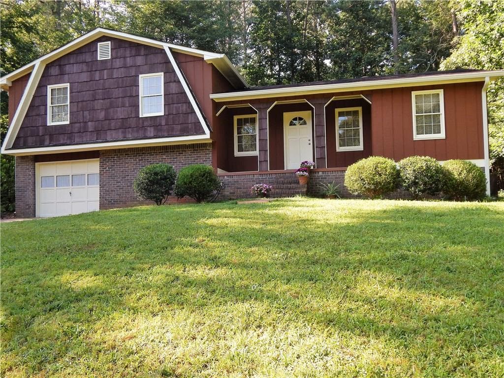 3 bedroom single family residence sold at 208 Sabrina Court, Woodstock, GA 30188