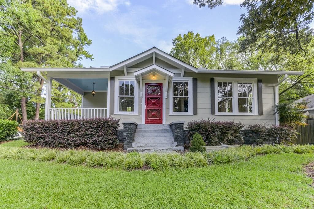 2 bedroom, 1,068 sq ft single family residence sold at 2475 Forrest Avenue, Atlanta, GA 30318