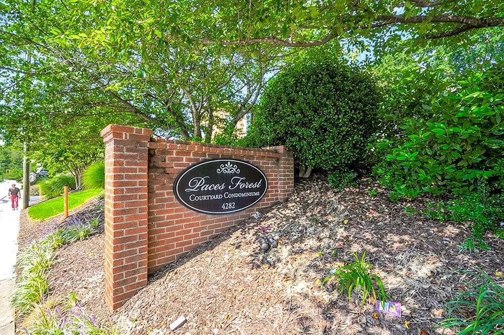 2 bedroom, 918 sq ft condominium sold at 4282 Roswell Road K2, Atlanta, GA 30342