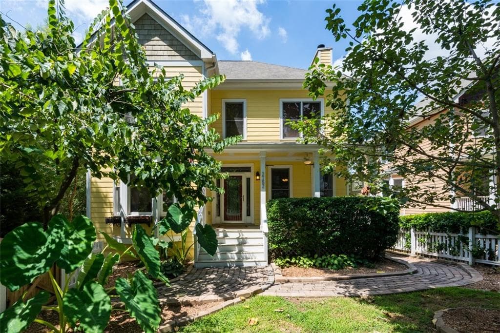 5 bedroom, 1,982 sq ft single family residence sold at 2152 Spink Street, Atlanta, GA 30318